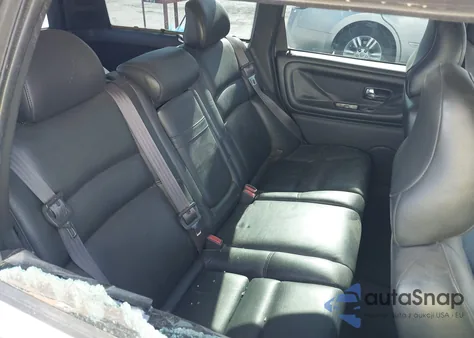 2000 Volvo V70 Xc/Se from USA, damaged, VIN YV1LZ56D3Y2721756